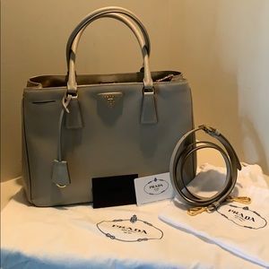 Prada saffiano lux medium tote bag